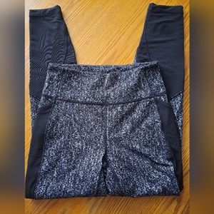 Lululemon Leggings with Mesh Size 6